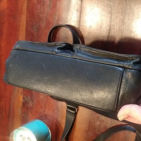 Black Leather Fossil hand bag - Picture 8 of 11